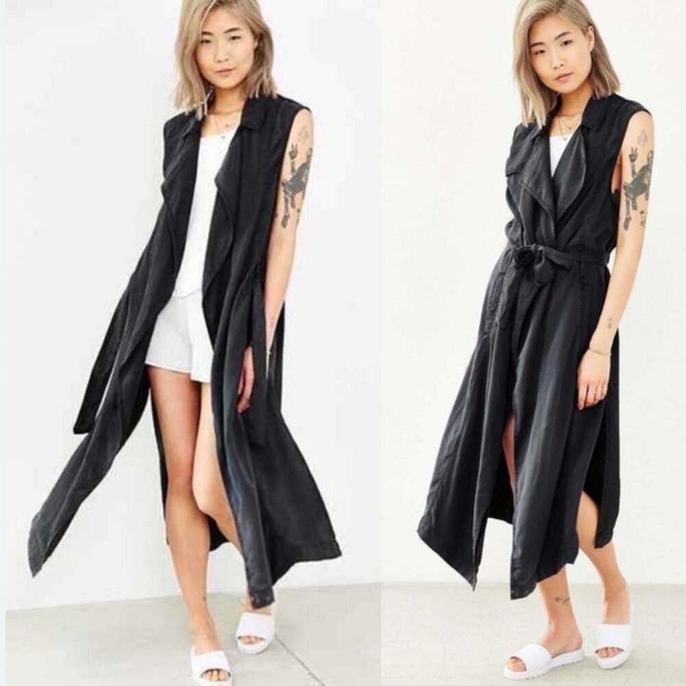Silence + Noise Camille Washed Long Trench Vest in Black, size M